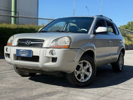 HYUNDAI TUCSON 2.0 MPFI GLS 16V 143CV 2WD GASOLINA 4P AUTOMÁTICO